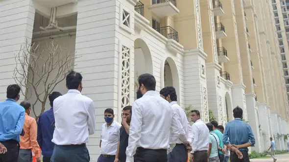 سقوط مرگبار دوقلو‌ها از طبقه 25 برج + جزییات تلخ