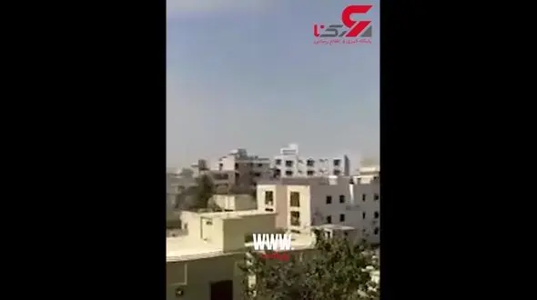 حمله ملخ‌ها به شهرکراچی + فیلم 