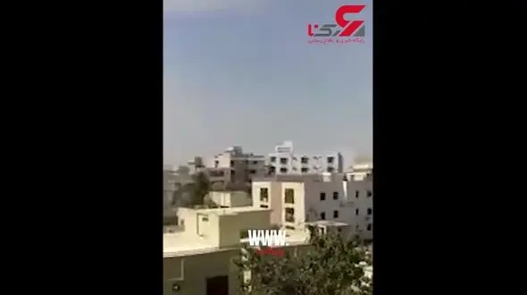 حمله ملخ‌ها به شهرکراچی + فیلم 