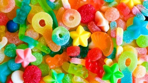 باورهای اشتباه درباره آبنبات های رنگی و خوشمزه!