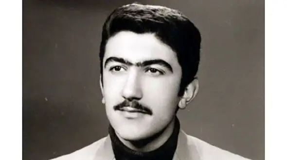 این عکس جوانی کدام بازیگر ایرانی است ؟ / حدس بزنید