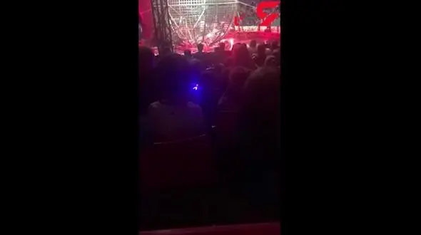 حادثه وحشتناک برای موتور سوار زن در قفس مرگ یک سیرک + فیلم