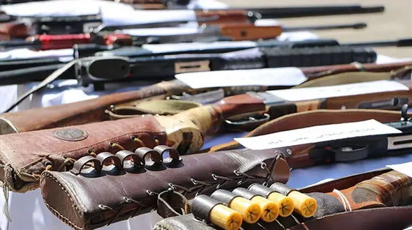 هشدار فرماندار به فروشندگان و دارندگان سلاح گرم/ حتما دستگیر میشوید