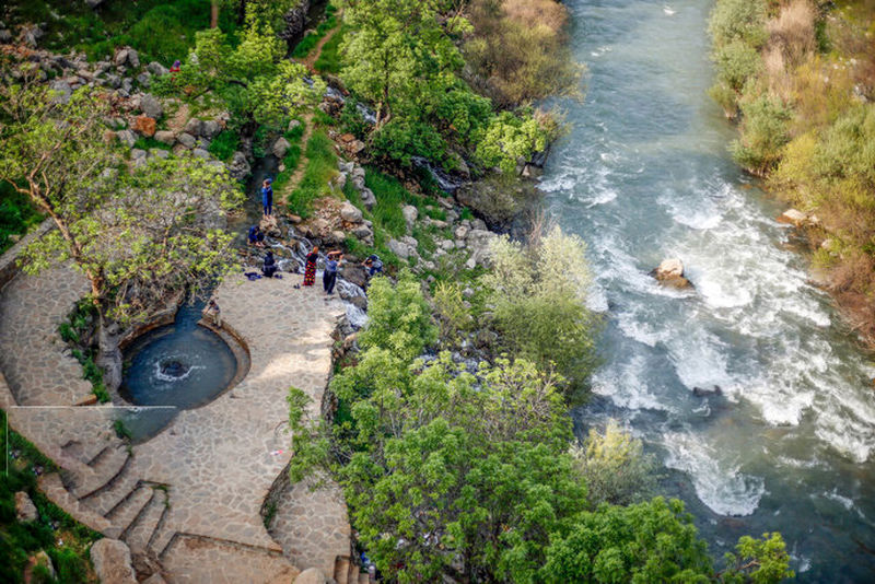 چشمه زیبای دورود