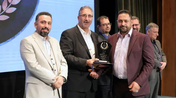 تجلیل از مسعود جوکار درزی مدیر عامل موسسه حقوقی مجد وکیل الرعایا 