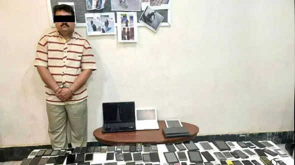  رسوایی بزرگ در بیمارستان دولتی! /پشت پرده فروش سرم  و کارت واکسن کرونا  لو رفت