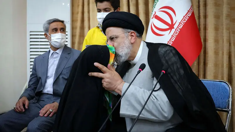 سفر رییس جمهور به همدان - سی امین سفر استانی به همدان وارد شد و با اقشار مختلف مردم و مسئولان دیدار کرد