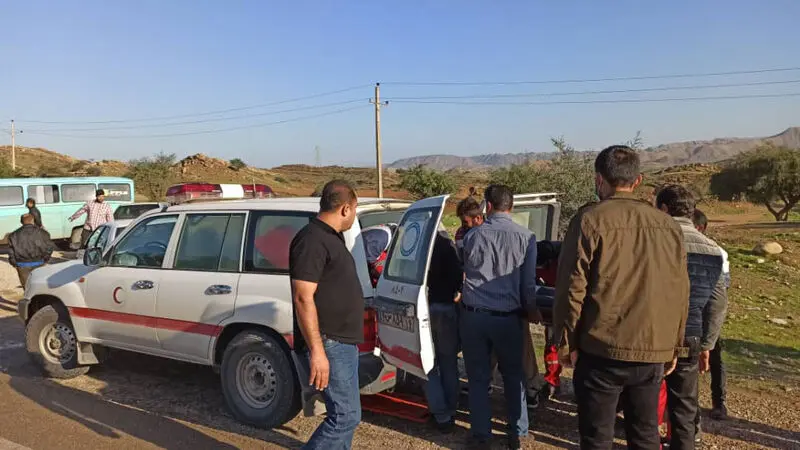 تصادف اتوبوس حامل کارکنان پتروشیمی