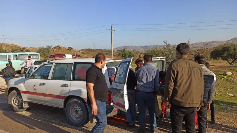 تصادف اتوبوس حامل کارکنان پتروشیمی