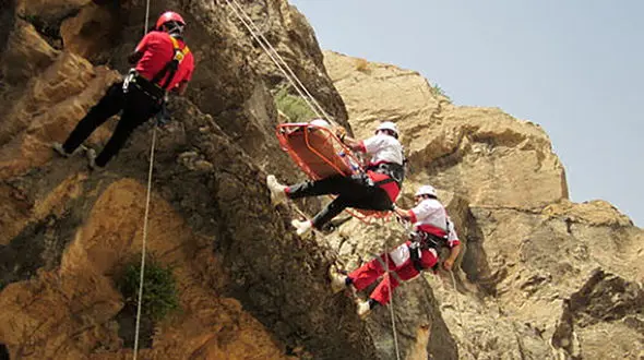 کشف جسد ناشناس پای قله دماوند