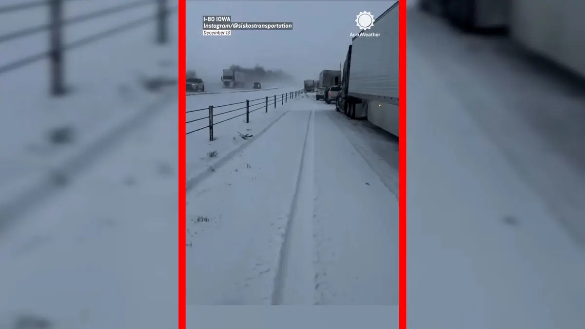 فیلم لحظات نفس‌گیر لیز خوردن کامیون ها و خودروها