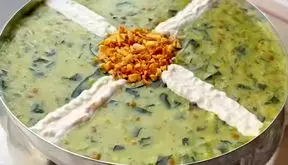 طرز تهیه آش اسفناج برای تقویت سیستم ایمنی بدن / فیلم