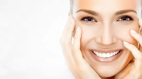 ترفندهای طلایی لیفتینگ پوست صورت در خانه/بدون جراحی زیبا شوید