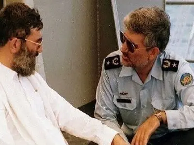 فیلم / اقداماتی از شهید ستاری که هرگز به گوشتان نخورد‍!/ ببینید این سردار چه تحولی در نیرو ی هوایی ایران به وجود آورد !