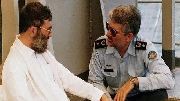فیلم / اقداماتی از شهید ستاری که هرگز به گوشتان نخورد‍!/ ببینید این سردار چه تحولی در نیرو ی هوایی ایران به وجود آورد !
