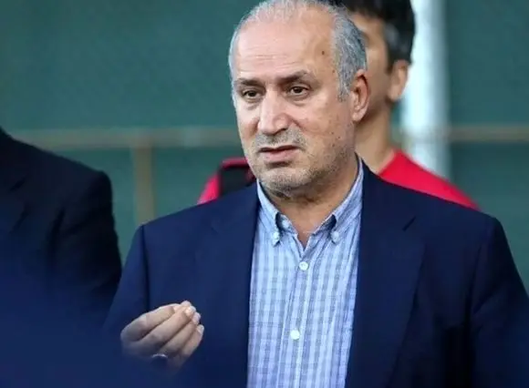 مهدی تاج: به ۲ نفر ویزا داده نشده است!