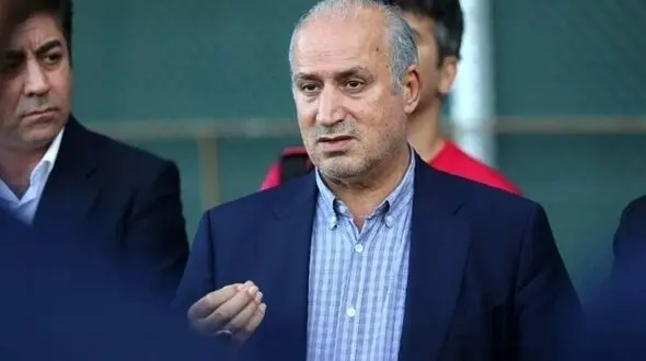 مهدی تاج: به ۲ نفر ویزا داده نشده است!