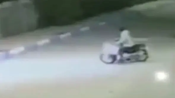 فیلم لحظه کتک خوردن سارق زورگیر در بهبان 