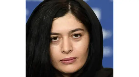 عکس خانم بازیگر پوست شیر در کنار مادر چشم رنگی اش + بیوگرافی ژیلا شاهی و حواشی زندگی اش !