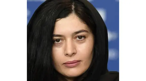 عکس خانم بازیگر پوست شیر در کنار مادر چشم رنگی اش + بیوگرافی ژیلا شاهی و حواشی زندگی اش !
