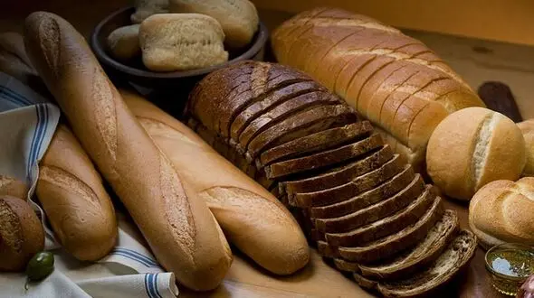 خواص نان جو؛ از کاهش چربی خون تا لاغری