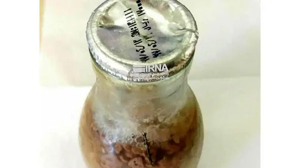 جنجال پیدا شدن یک میخ از داخل شیشه شیر / شهروند تهرانی در دادسرا شکایت کرد