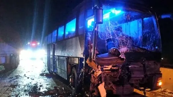 آتش سوزی در اتوبوس مسافربری کرمان _ اصفهان  