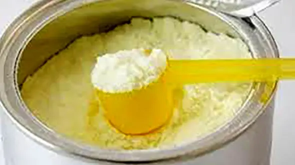 مردم: شیرخشک نیست یا گران است/ غذا و دارو: شیر خشک هست و گران نیست!