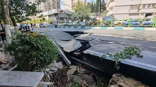 فرونشست جنوب تهران سه برابر شد آنهم در دو سال / ۴۰ درصد جمعیت ایران روی فرونشست زندگی می کنند 