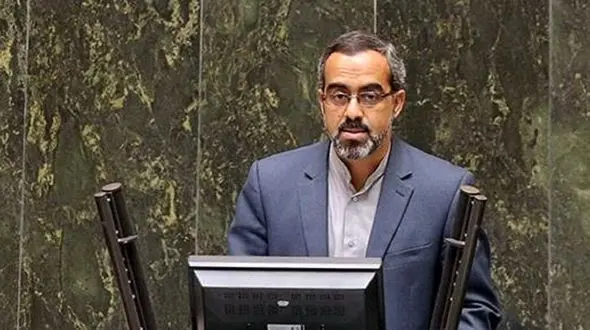 شیوه فعلی عرضه خودرو در بورس ایراد اساسی دارد/ مازاد درآمد در بورس نباید به جیب خودروساز برود