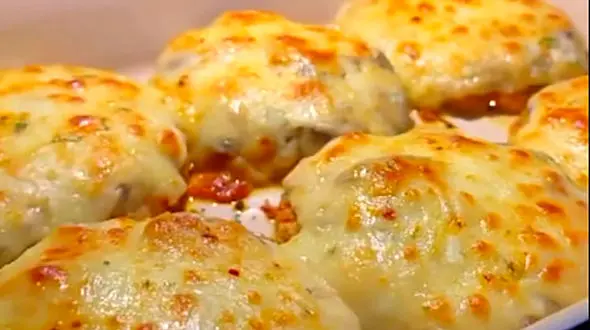 کوفته مرغ با سس در فر اینطوری درست میشه / فیلم