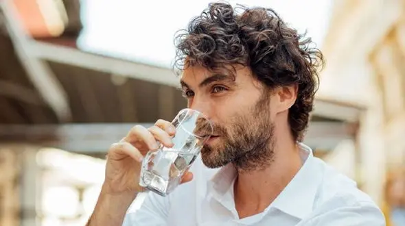 5 تاثیر مهم آب روی مغز 