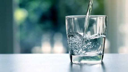 چگونه میکروپلاستیک‌ ها را از آب آشامیدنی حذف کنیم؟