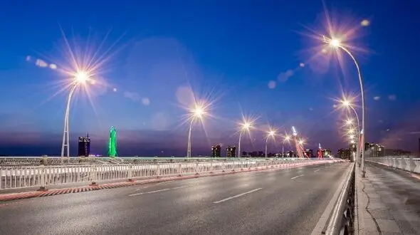 آشنایی با انواع چراغ خیابانی ال ای دی و کاربرد آنها