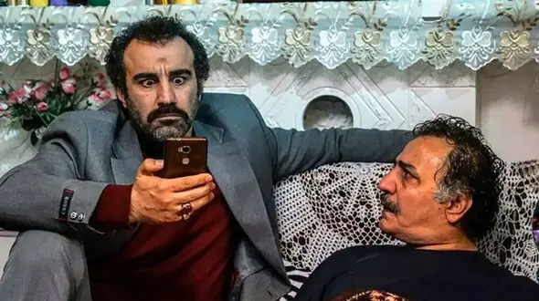 اپل با اون همه ادعا، جلوی این به‌روز بودن سمی محسن تنابنده کم میاره / چرا هما‌ها رو می‌ریزین تو قرمه‌سبزی‌ها