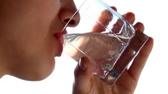 آب زیاد بنوشید تا اسید اوریک نگیرید