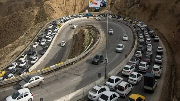 پلیس راهور: ترافیک روان در محورهای مواصلاتی کشور/ محور طالقان-هشتگرد مسدود است