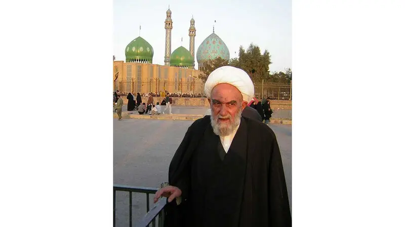  آیت الله محمدعلی ناصری مجتهد ، استاد اخلاق، عاشق و شیفته امام زمان عجل الله تعالی فرجه الشریف، که حوزه علمیه حضرت ولی عصر علیه السلام و تعدادی از مراکز دینی - فرهنگی تحت اشراف ایشان بود