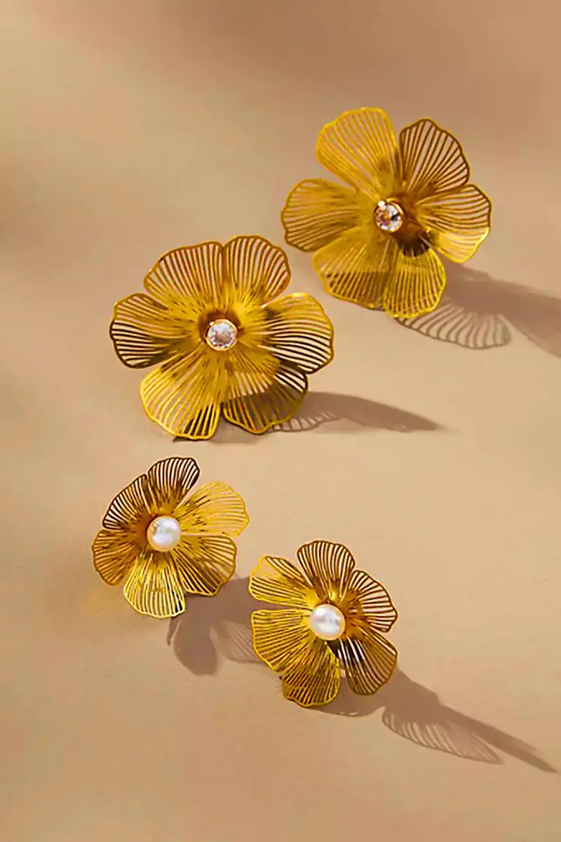 گوشواره حجمی گلبرگ شیک