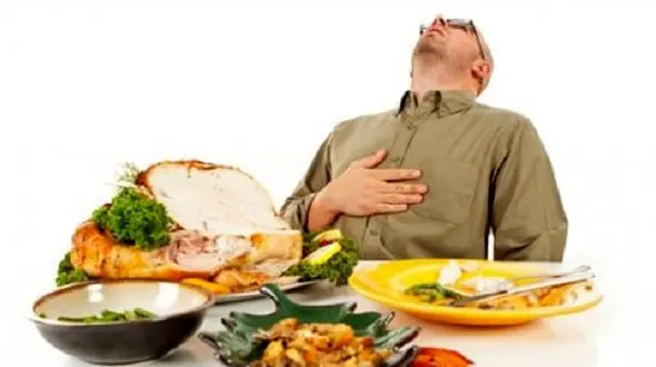 فساد غذا در معده به چه معنایی است؟