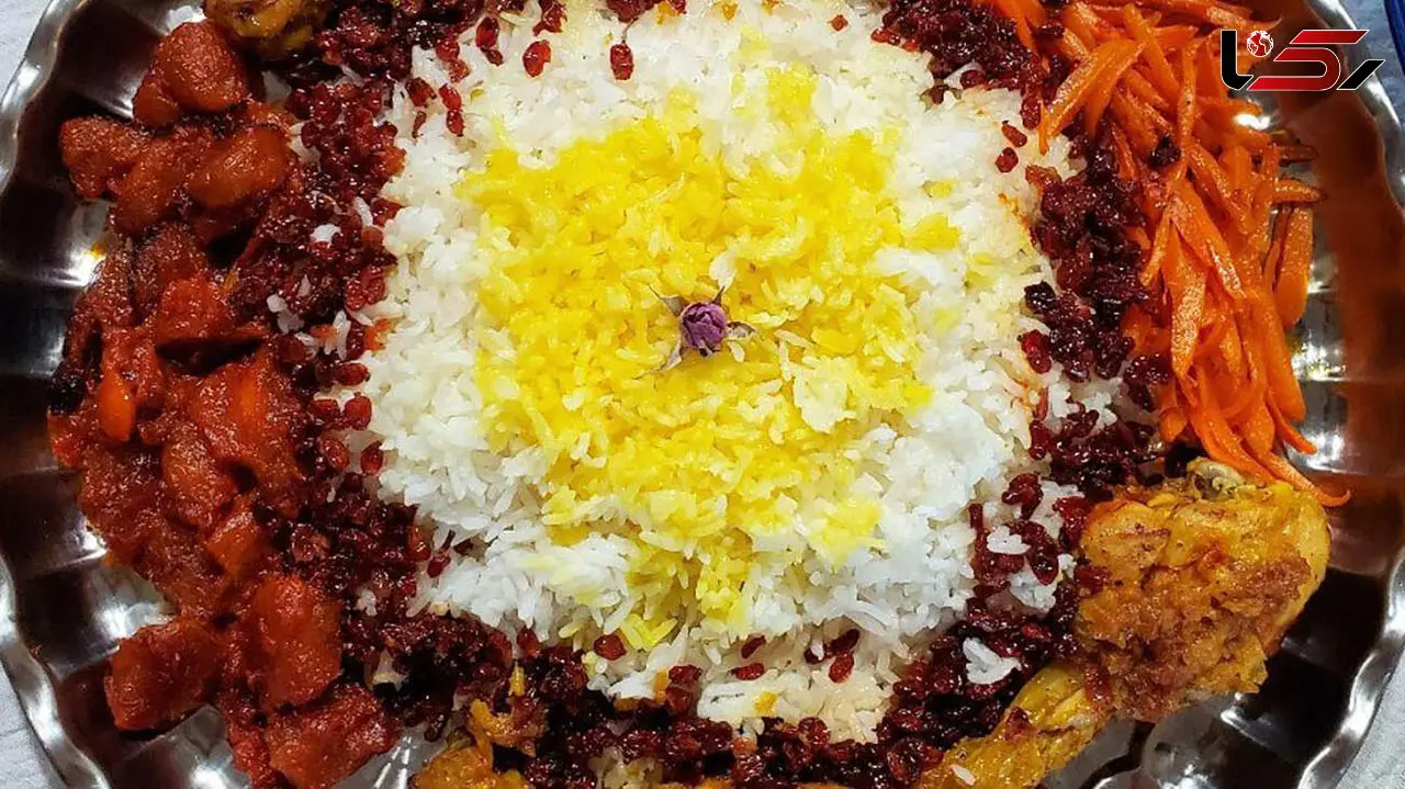 طرز تهیه آلو پلو؛ غذای مجلسی با طعم ملس و عطر زعفران