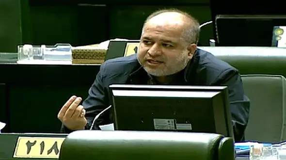  افشای رانت ۱۵ میلیاردی برای علی دایی / ۲۳ فروند هواپیما با مبلغ بسیار ناچیز فروختند+ فیلم 