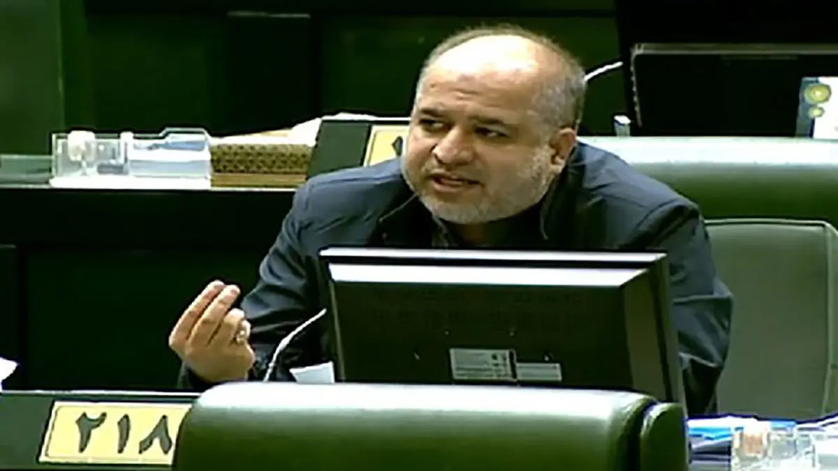 افشای رانت ۱۵ میلیاردی برای علی دایی / ۲۳ فروند هواپیما با مبلغ بسیار ناچیز فروختند