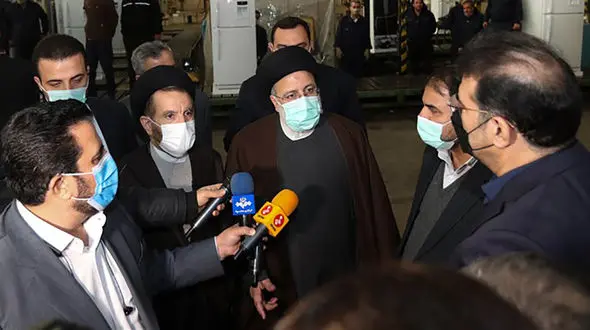 رئیسی از کارخانه یخچال‌ سازی بوژان لرستان بازدید کرد
