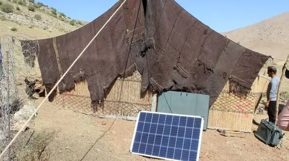 توزیع ۷۰۰ پنل تولید برق خورشیدی در بین عشایر لرستان