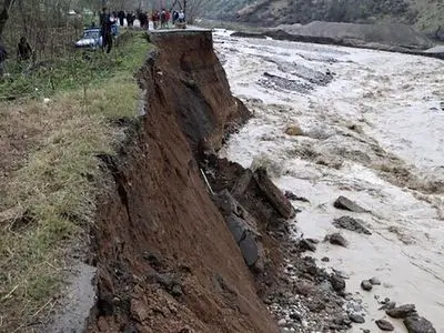 فیلم / وقوع سیلاب در برخی مناطق استان لرستان