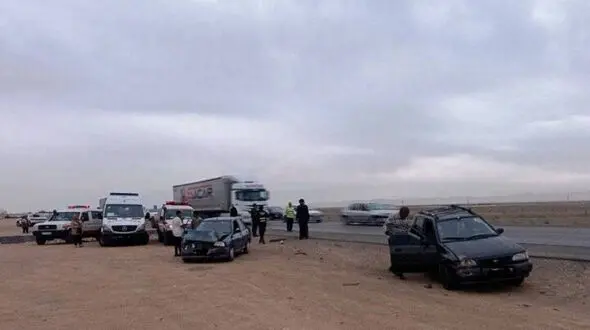 تصادف وحشتناک ۳۰ خودرو در آزادراه زنجان-تبریز؛ ۲۱ نفر زخمی شدند!