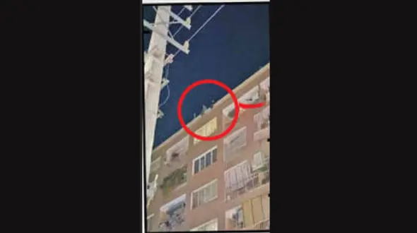 عکس و جزئیات سقوط دختر 17 ساله مست از یک ساختمان در خرمدشت کرج / مقابل چشم دوستانش رخ داد