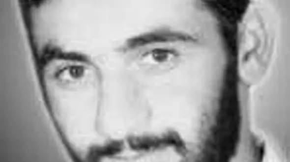 دیدار نماینده ولی فقیه در استان سمنان با خانواده شهید طاهری 