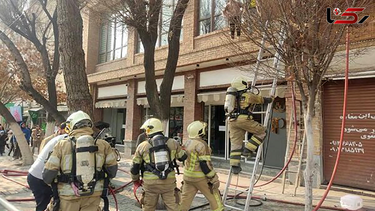 7 ساعت عملیات نفسگیر آتش نشانان در آتش سوزی هولناک یک هایپرمارکت در رشت
